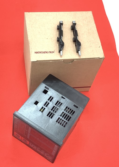 Đồng hồ điều khiển nhiệt độ Hanyoung MC9-4D-D0-MN-2-2