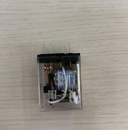 Relay trung gian Chint 8 chân dẹp nhỏ 24Vdc JZX-22F(D)/2Z PLU DC24V