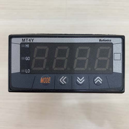 Đồng hồ đo điện áp AC MT4W-AA-44