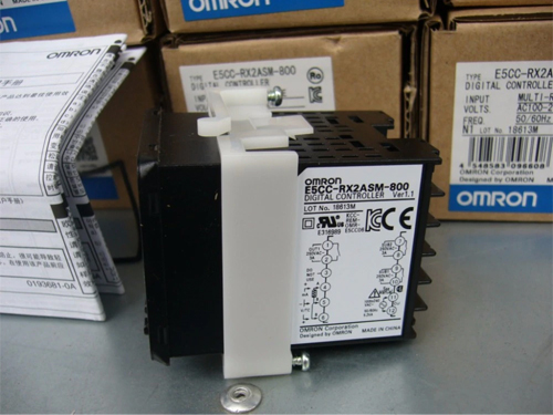 Bộ điều khiển nhiệt độ E5CC-RX2ASM-800 thương hiệu Omron